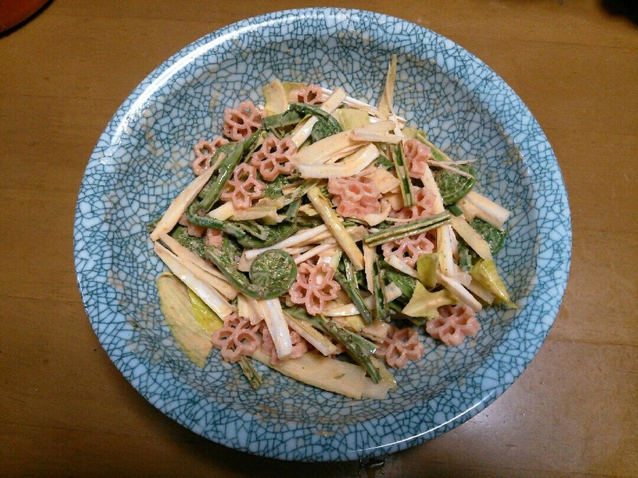 山菜サラダの画像