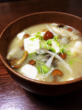 栄養満点!納豆きのこ汁