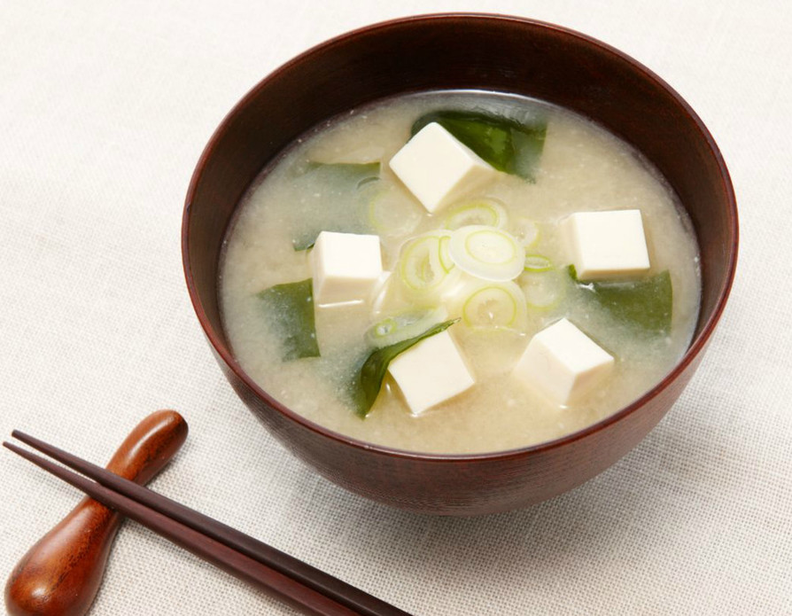 【基本】豆腐とわかめとねぎのおみそ汁の画像
