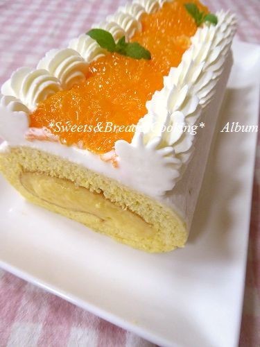 オレンジカスタードシフォンロールケーキの画像