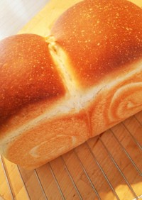 自家製天然酵母の山型パン 1.5斤