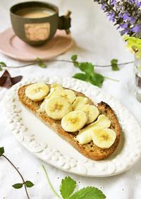 朝飯、おやつにバナナカマンベールトースト