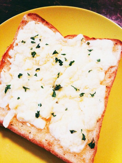タルタルチーズトーストの写真
