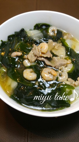 生ワカメと白菜の餡掛け丼♪ワカメ大量消費