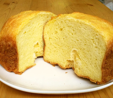 HB ノンオイル米粉たまごパンの写真