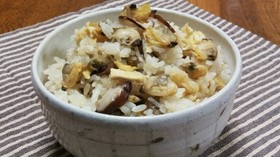 たーっぷりの♡あさり炊き込みご飯♪