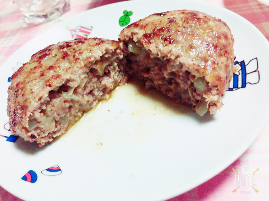 肉汁溢れるうまうまハンバーグ♡の画像