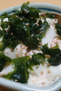 スプーンで食べる若竹豆腐