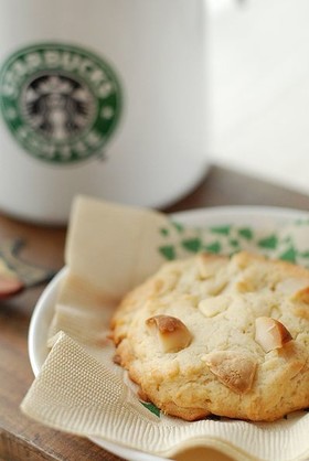 スタバ風ホワイトチョコマカダミアクッキー