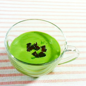 ヨーグルトに、プルーン&抹茶♪