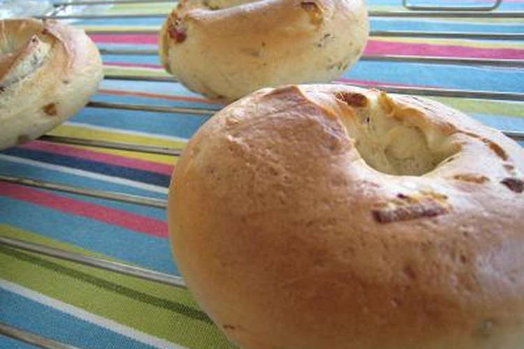 ベーコンオニオンベーグル レシピ 作り方 By プチ珊瑚 クックパッド 簡単おいしいみんなのレシピが367万品