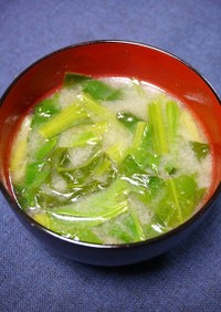 簡単！ほうれん草の胡麻味噌汁