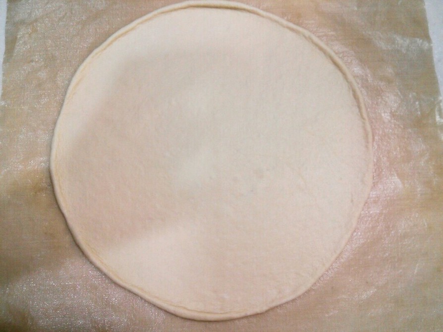 ココナッツオイルと豆乳で基本のピザ生地の画像