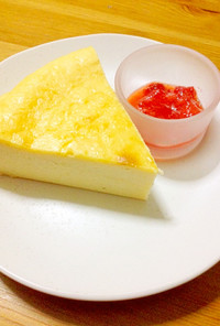 桜のチーズケーキ 〜イチゴソース添え〜