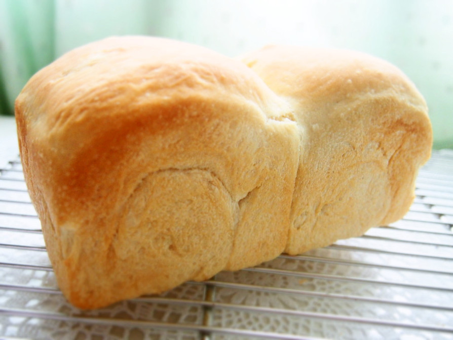 スペルト小麦のソフト食パン☆白ワイン入りの画像