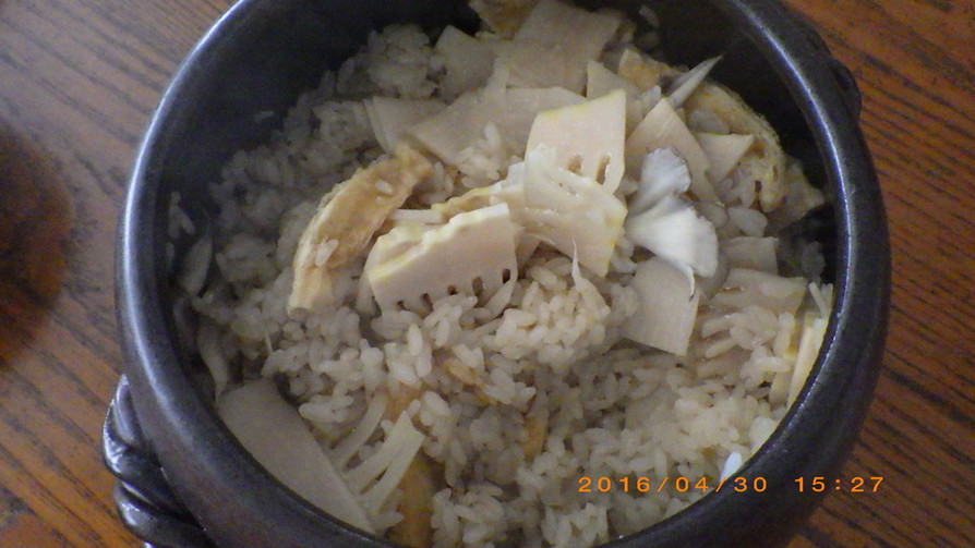 土鍋で作るタケノコごはんの画像