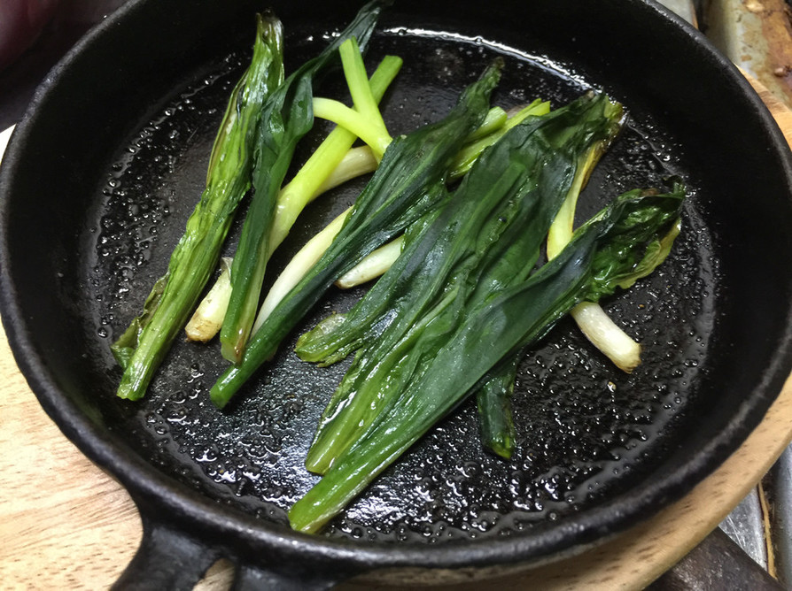 漢の山菜のスキレットオーブンの画像