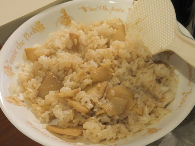 煮物の残りと白ご飯で簡単レンジの筍ご飯の写真