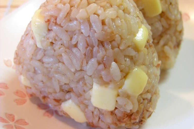 チーズおかかおにぎり レシピ 作り方 By Annnnn クックパッド 簡単おいしいみんなのレシピが352万品
