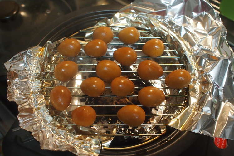 スモークポットで作るうずらの卵の燻製 レシピ 作り方 By Fumar クックパッド 簡単おいしいみんなのレシピが366万品