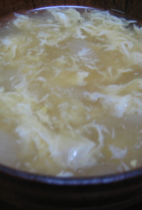 コーンと玉ねぎのふわふわ卵中華スープ