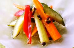 いろいろ野菜の自家製ピクルスの画像