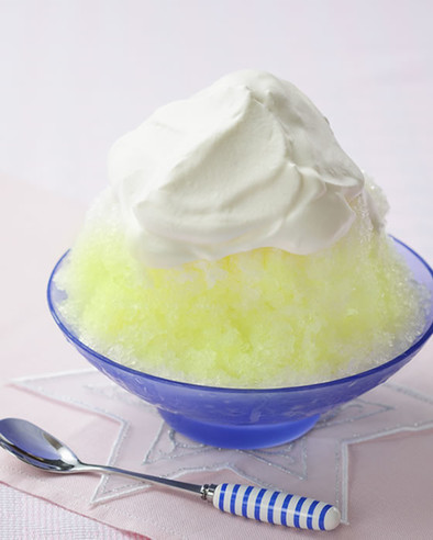 「カルピス」メロンホイップクリームかき氷の写真