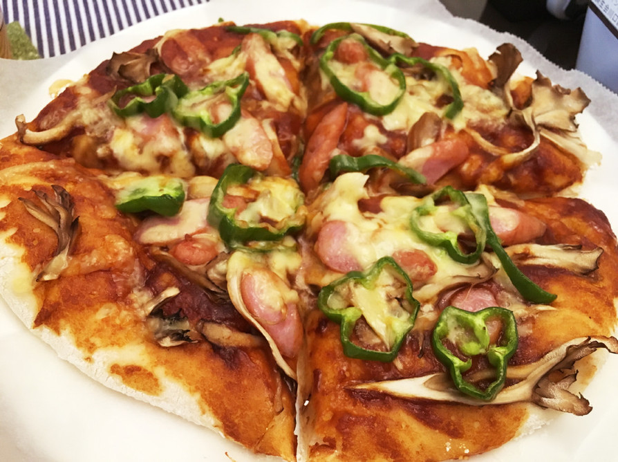 デミグラスソースで☆美味しいピザ♡の画像