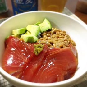 速攻で!マグロアボカド納豆丼