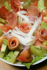 簡単~旬の野菜と果物で花のようなサラダ