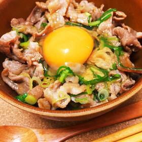 にんにく醤油香る♡豚肉とネギのスタミナ丼