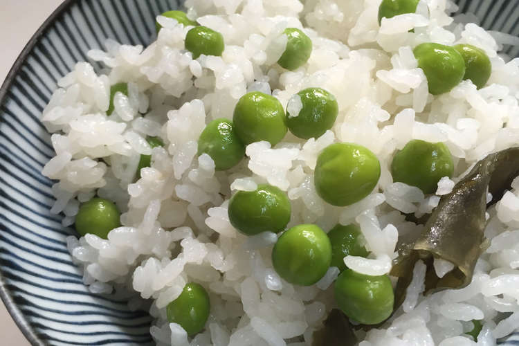 旬のえんどう豆 グリンピースの豆ご飯 レシピ 作り方 By ユリchan クックパッド 簡単おいしいみんなのレシピが355万品