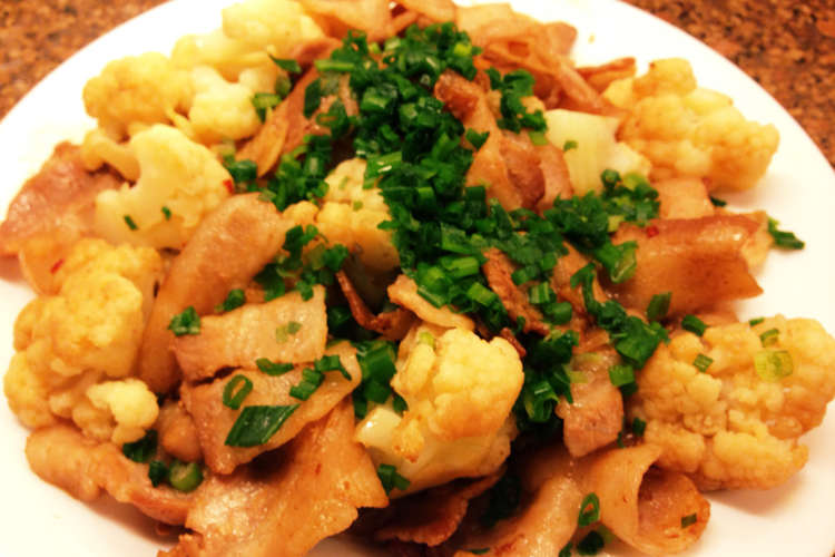 エバラ焼肉のたれ豚バラカリフラワー炒め レシピ 作り方 By Kohinur クックパッド 簡単おいしいみんなのレシピが352万品