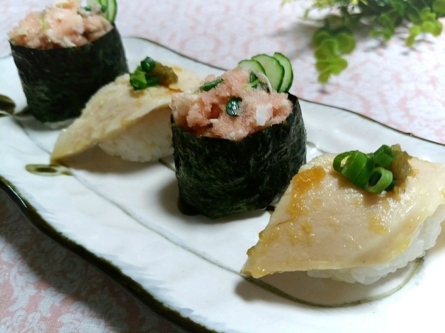 サラダチキンで簡単お寿司☆軍カン＆にぎりの画像