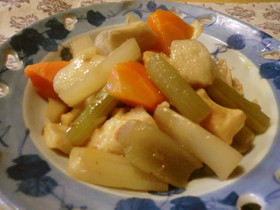 ♪美味しい!鶏肉里芋フキうど筍の簡単煮物