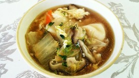 ズボラさんでも簡単美味しい♥餃子スープ