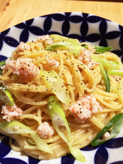 カニ缶とネギのさっぱり塩味パスタ♪の写真