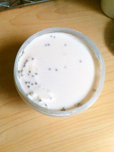 豆乳ヨーグルトをチアシードで作る☆の写真