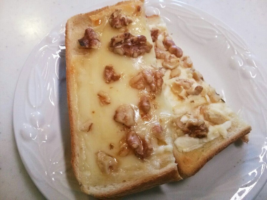 ナッツメープルチーズトースト☆胡桃verの画像