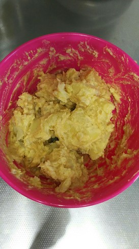新じゃがの胡麻味噌マヨ和え