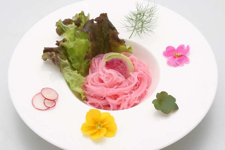 春雨のフラワーサラダピンクカレー風 レシピ 作り方 By Princesspc クックパッド 簡単おいしいみんなのレシピが376万品