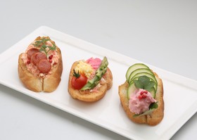 ピンクカレーの花壇ブルスケッタ