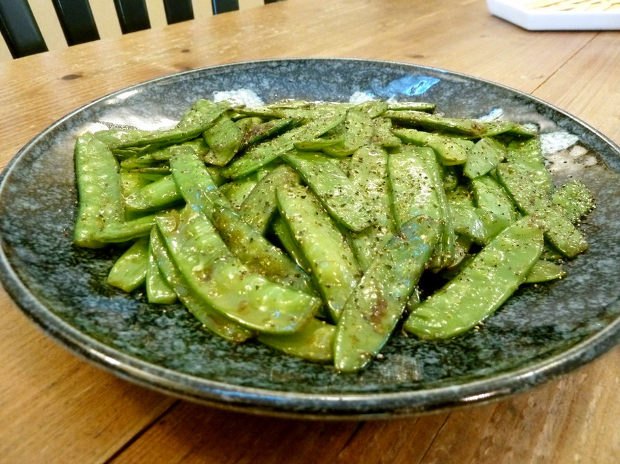 大量消費に♪簡単絹さやのバター醤油炒めの画像