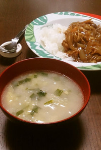 ねり胡麻たっぷり☆白菜とニラの中華スープ
