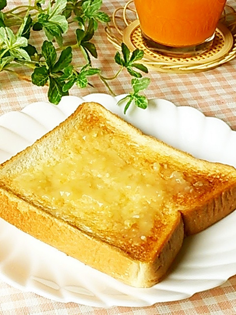 朝のお目覚めに♪塩レモントーストの画像