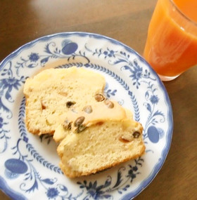 スイートはちみつ梅干と黒豆入りのケーキ