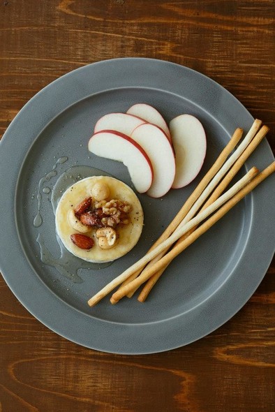 カマンベールチーズ×りんごの写真