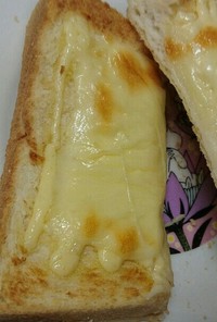 食パンdeマヨチーズ