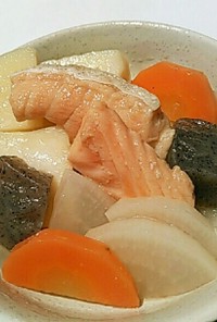 石狩風！鮭と根菜の煮物