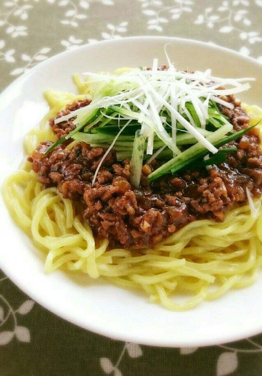 人気1位 ジャージャー麺の殿堂入りレシピ つくれぽ100超え シュフレコ